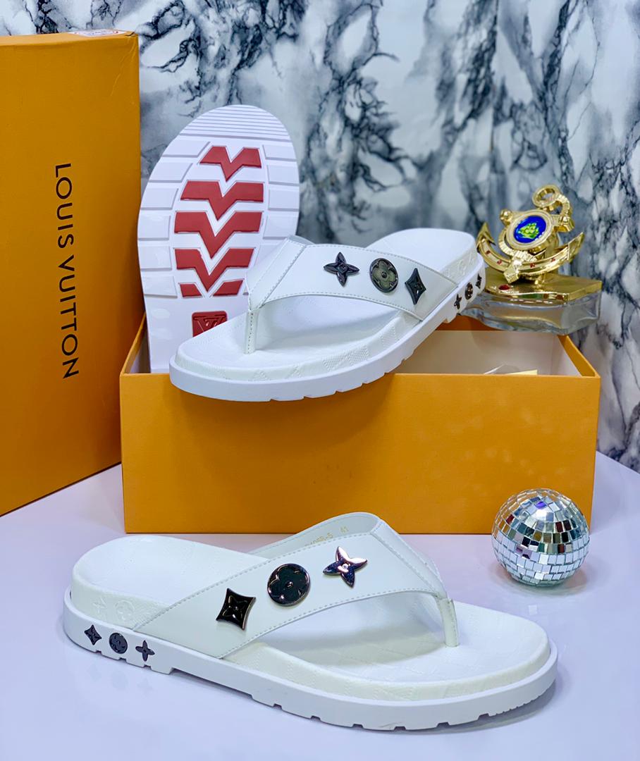 Men's Louis Vuitton Luxury Palm Slippers With Gold Design – White – Onyeoma  Wears